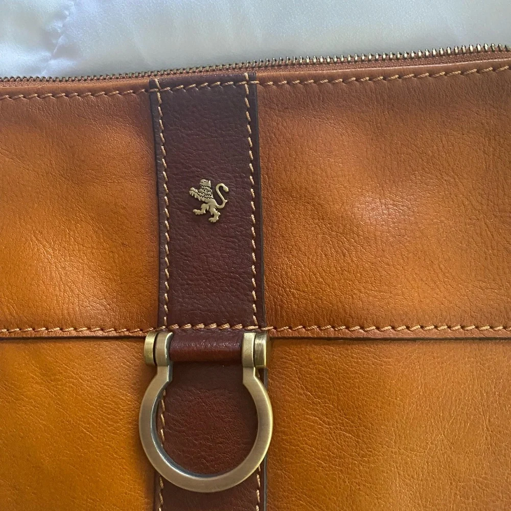 Pratesi Firenze Italian leather clutch wristlet handbag